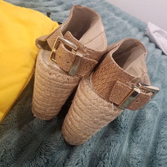 Kenneth Cole Stylish Platform Brown Peep-Toe Sling Back Wedges - Picture 5 of 7